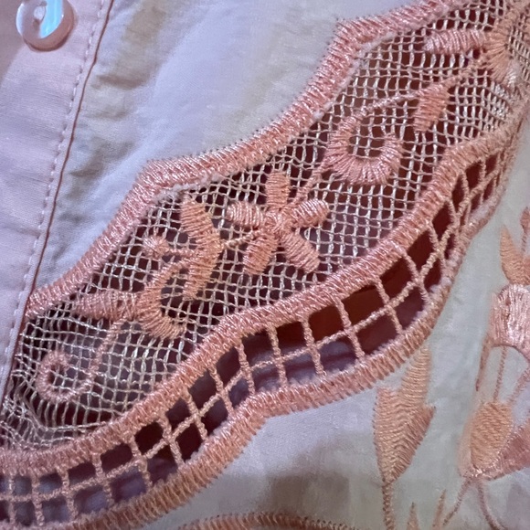 Hester & Orchard women's embroidered button-down top. - Picture 2 of 5
